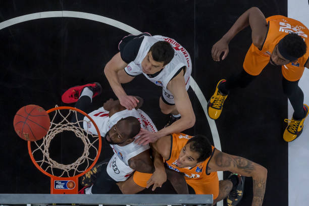 利对中国举 利对中国举